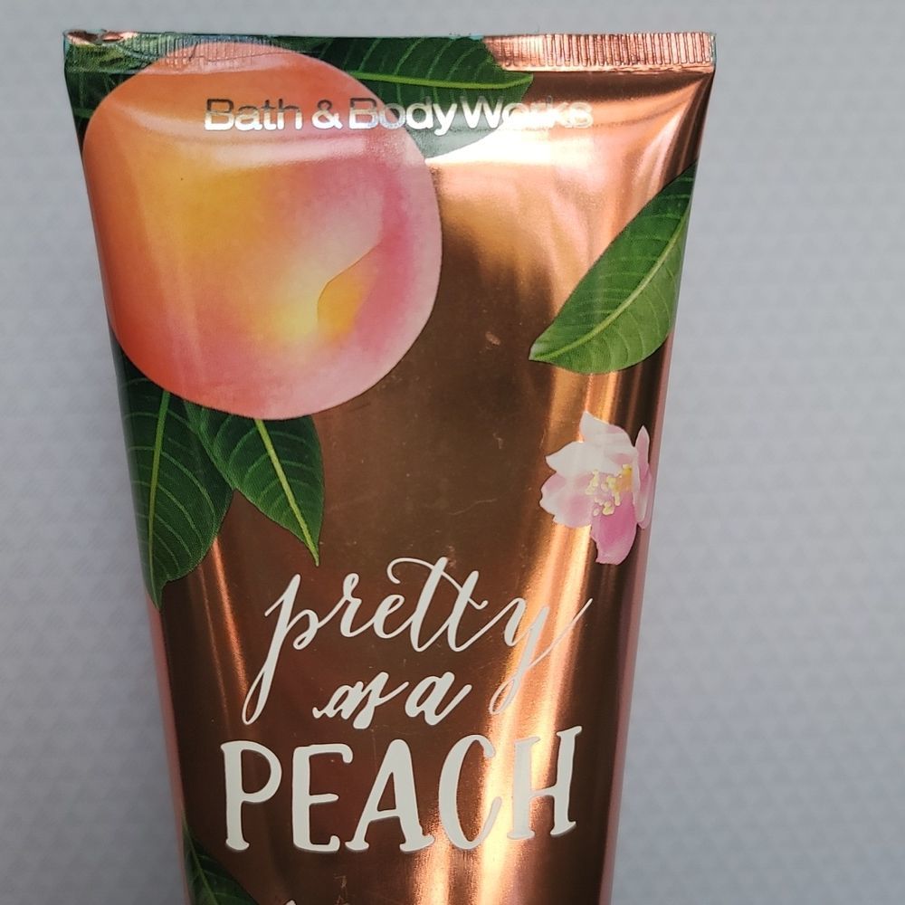 Bath & Body Works Ulta Shea Body Cream - Pretty as a Peach - Picture 2 of 6
